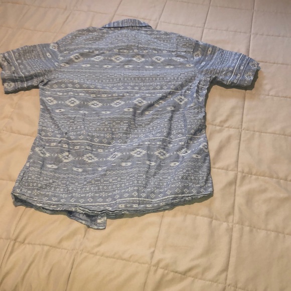 CASUAL BUTTON DOWN - Picture 2 of 2